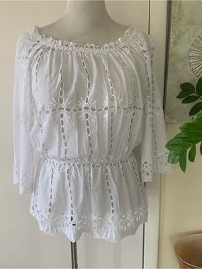 Marc  New York 100% white cotton  eyelet blouse size XL